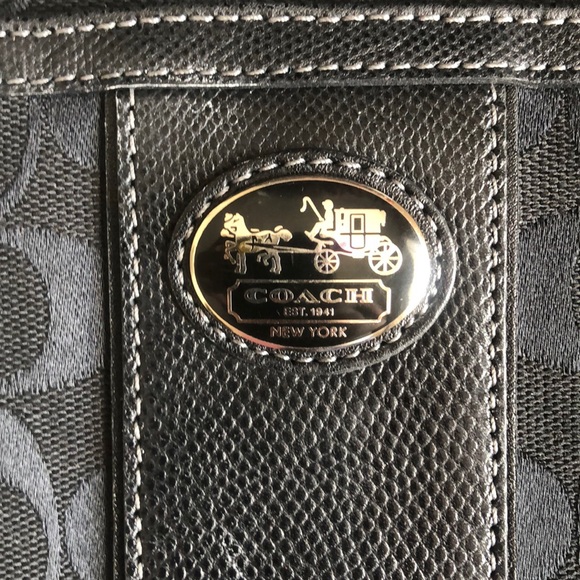 COACH PURSE - Picture 2 of 5